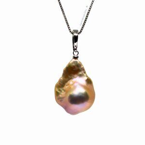 Iridescent Baroque Pearl Pendant Necklace